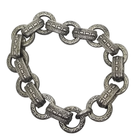 PREMIER DESIGNS VINTAGE SILVERTONE WITH ETCHED DESIGNS BOOKCHAIN STYLE BRACELET - Picture 2 of 8